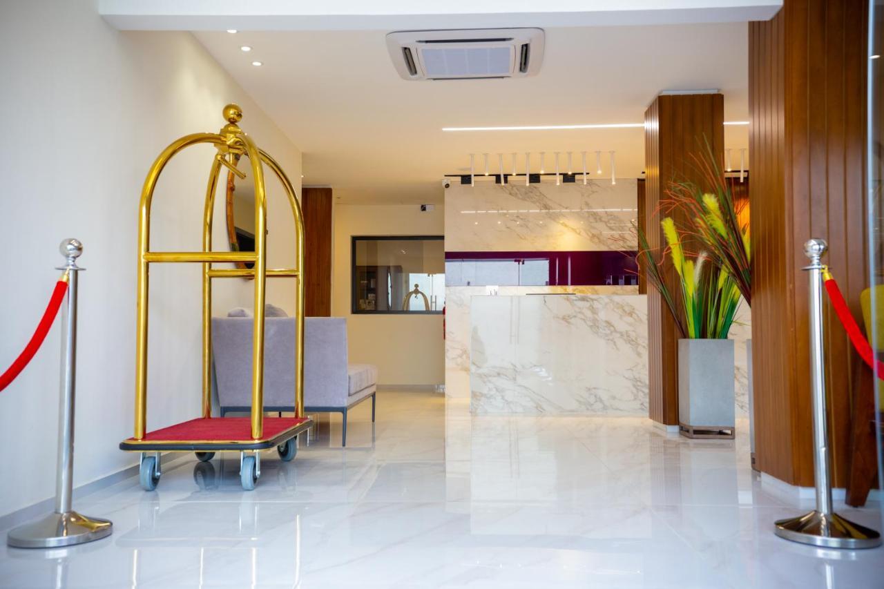 Silver Moon Hotel Abidżan Zewnętrze zdjęcie