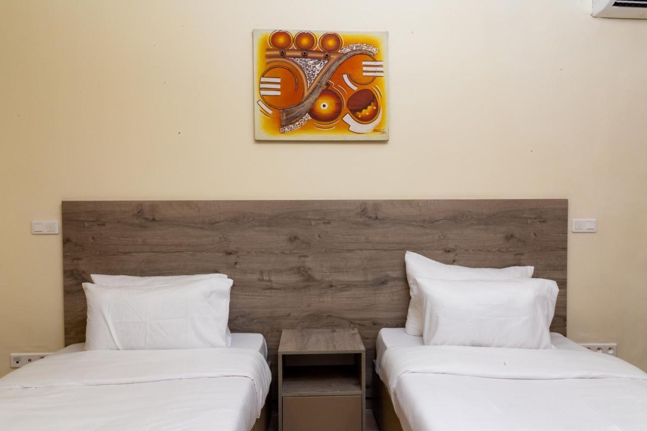 Silver Moon Hotel Abidżan Zewnętrze zdjęcie