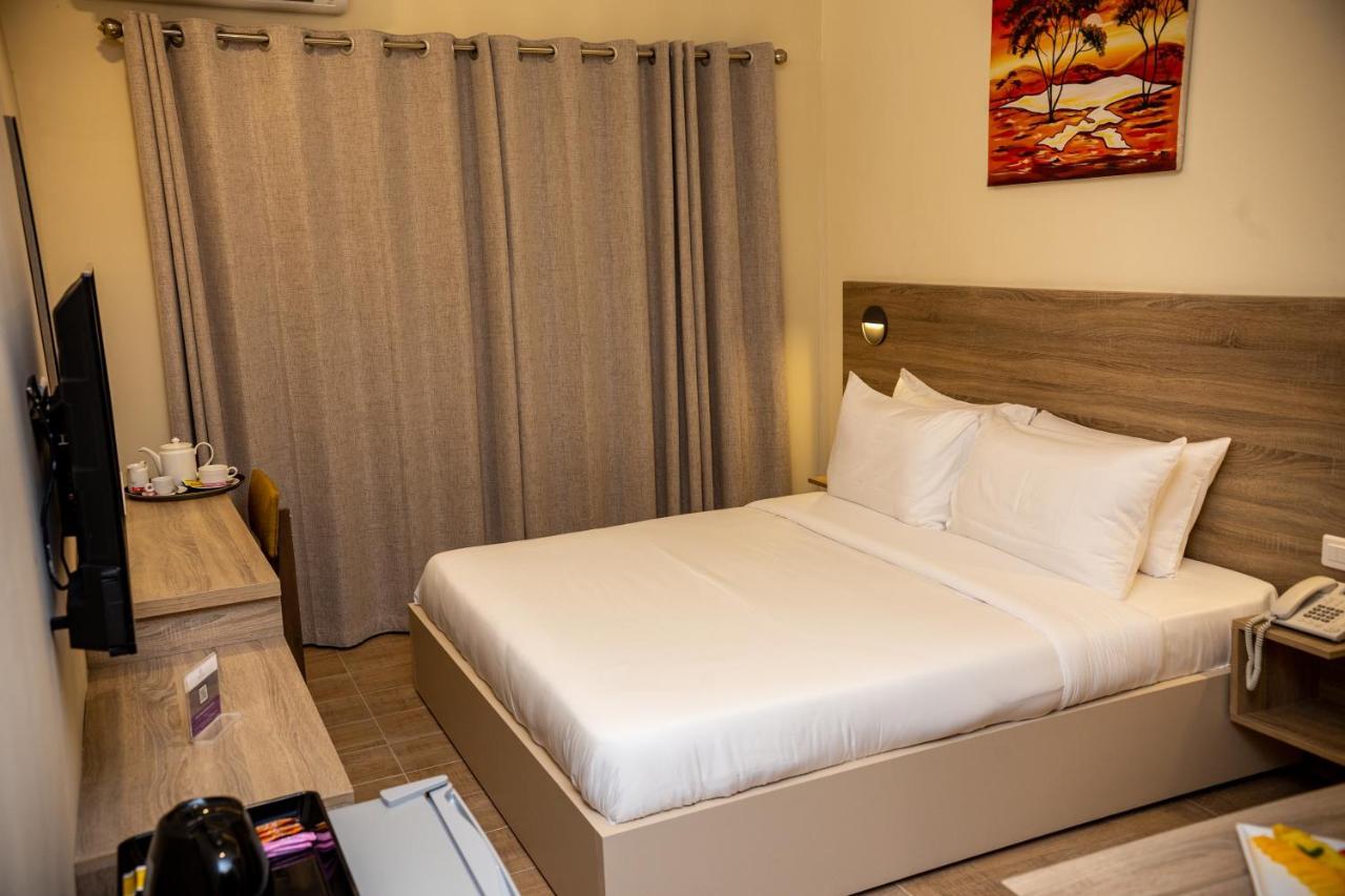 Silver Moon Hotel Abidżan Zewnętrze zdjęcie